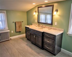 Master Bathroom (54)